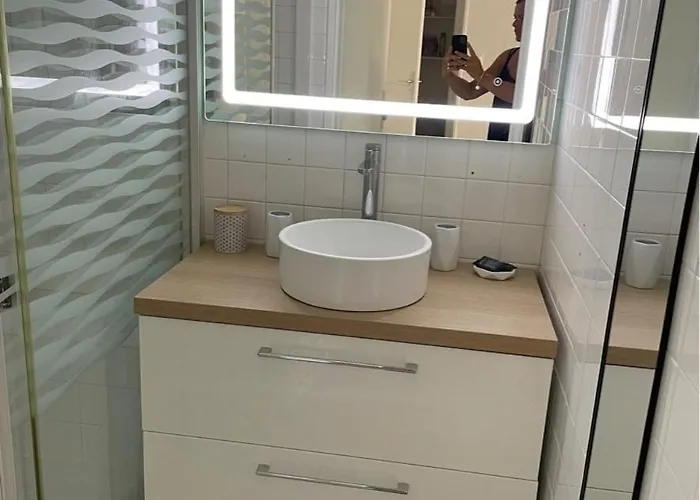 Apartmán Renove Avec Piscine, 2mns A Pied Agde